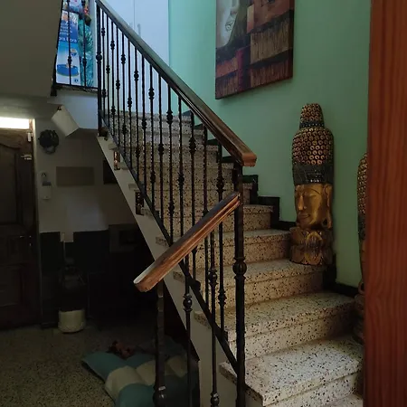 Serene 3-bedroom Townhouse In Palmas De Gran Canaria