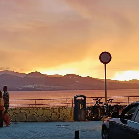 In House - Beachfront Retreat In Palmas De Gran Canaria Guest house *